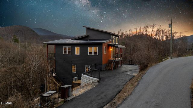 814 Davenport Road, Gatlinburg, TN 37738