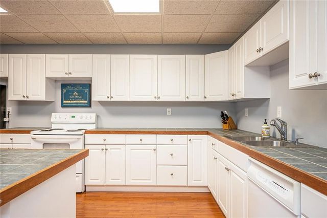 4530 Derby Lane SE, Smyrna, GA 30082
