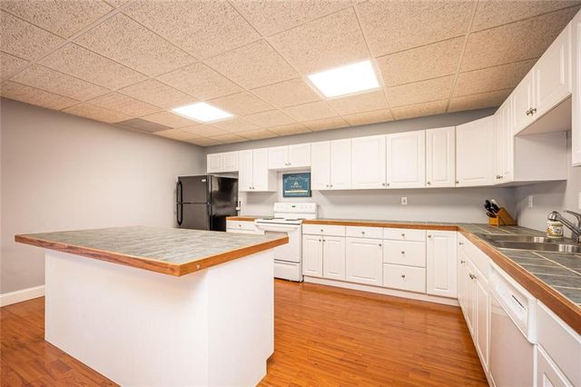 4530 Derby Lane SE, Smyrna, GA 30082
