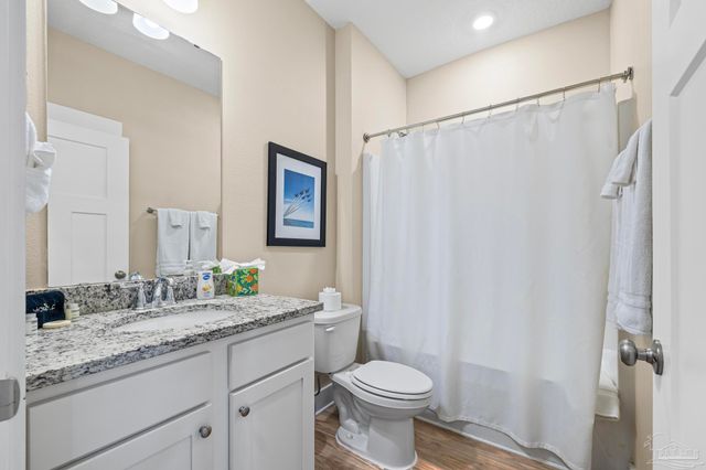 1328 Sea Grove Ct, Gulf Breeze, FL 32563