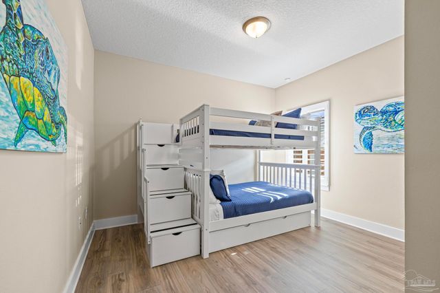 1328 Sea Grove Ct, Gulf Breeze, FL 32563