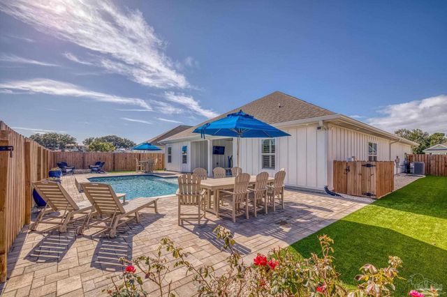 1328 Sea Grove Ct, Gulf Breeze, FL 32563