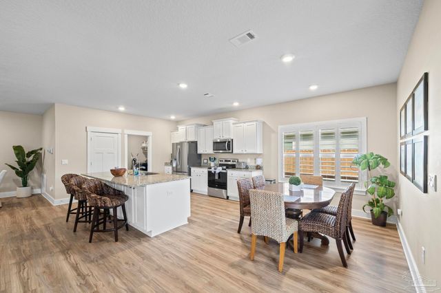 1328 Sea Grove Ct, Gulf Breeze, FL 32563