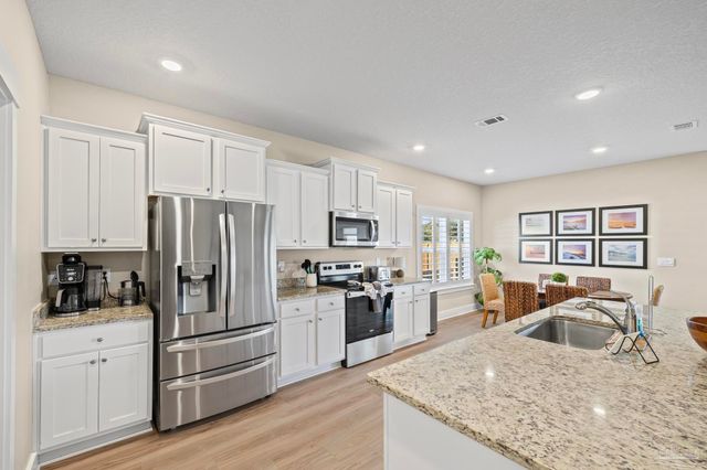 1328 Sea Grove Ct, Gulf Breeze, FL 32563