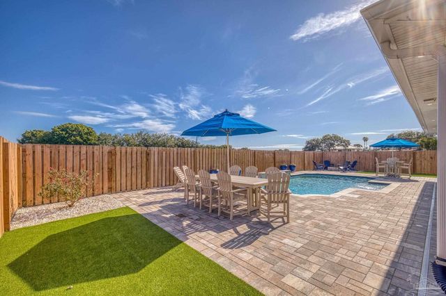 1328 Sea Grove Ct, Gulf Breeze, FL 32563