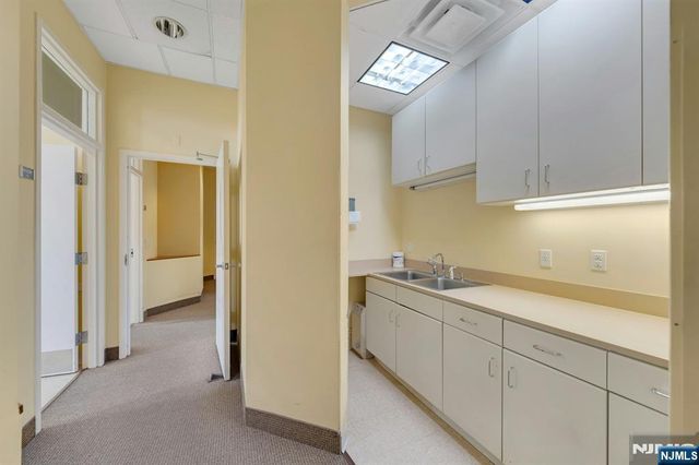 1530 Palisades Avenue Lobby Level, Fort Lee, NJ 07024