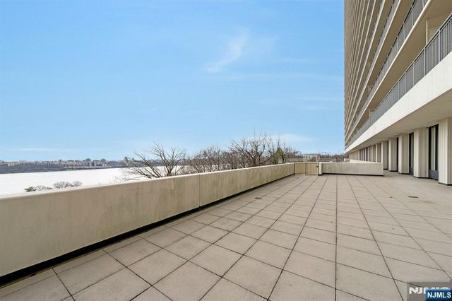 1530 Palisades Avenue Lobby Level, Fort Lee, NJ 07024