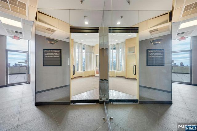 1530 Palisades Avenue Lobby Level, Fort Lee, NJ 07024