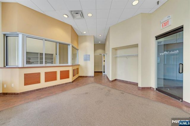 1530 Palisades Avenue Lobby Level, Fort Lee, NJ 07024