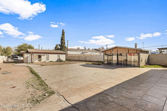 148 CHAMPIE Lane, El Paso, TX 79915