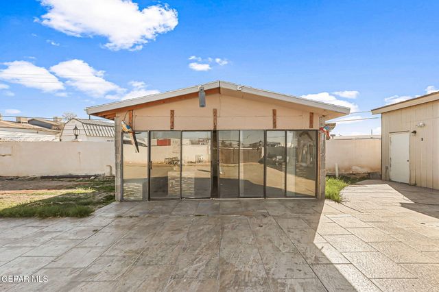 148 CHAMPIE Lane, El Paso, TX 79915