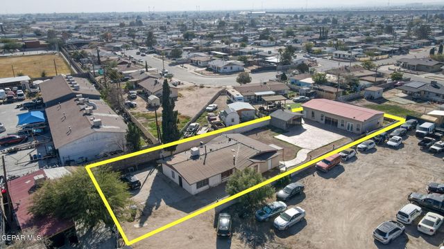 148 CHAMPIE Lane, El Paso, TX 79915