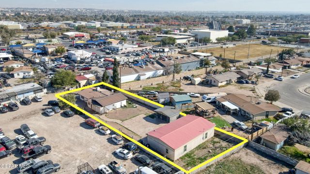 148 CHAMPIE Lane, El Paso, TX 79915