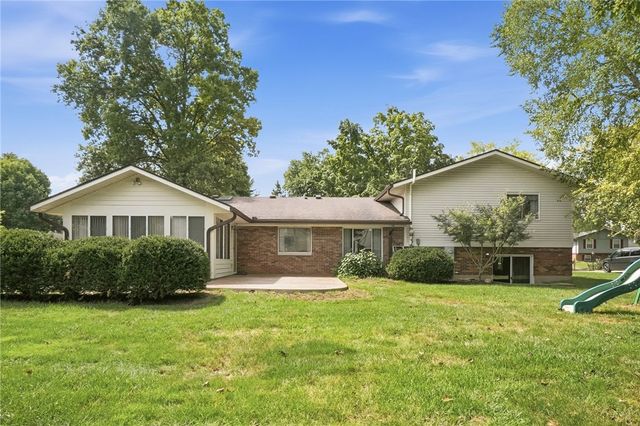 7611 Pelway Drive, Centerville, OH 45459