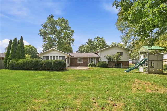 7611 Pelway Drive, Centerville, OH 45459