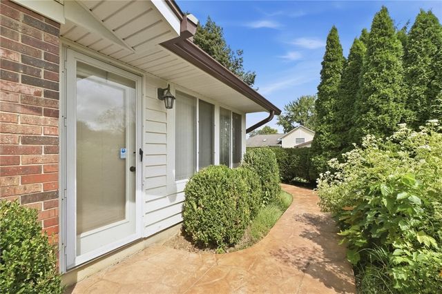 7611 Pelway Drive, Centerville, OH 45459