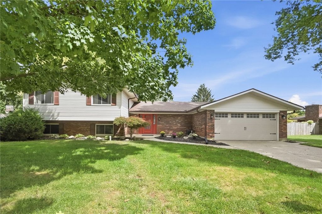 7611 Pelway Drive, Centerville, OH 45459