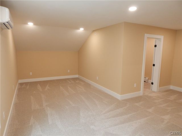 302 Bunker Hill, Syracuse, NY 13207