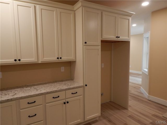 302 Bunker Hill, Syracuse, NY 13207