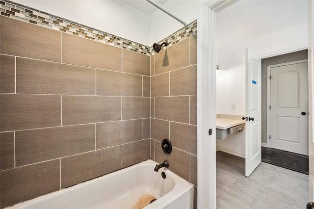 528 Robert E Lee Drive, Conroe, TX 77302