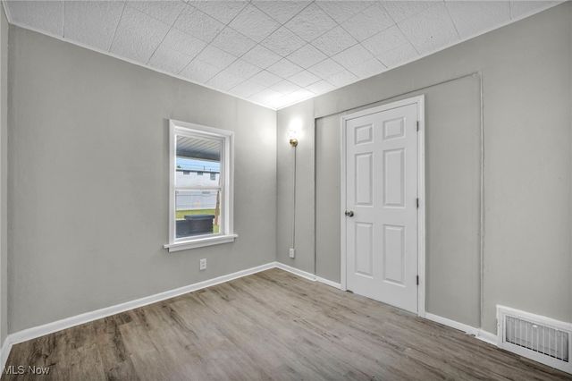 937 W 13th Street, Lorain, OH 44052