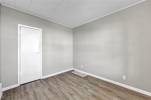 937 W 13th Street, Lorain, OH 44052