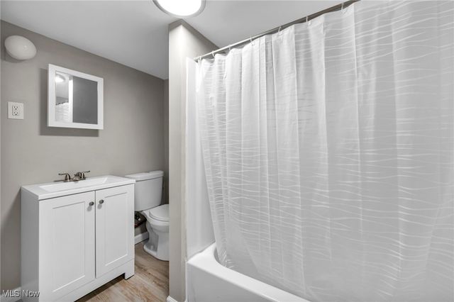 937 W 13th Street, Lorain, OH 44052