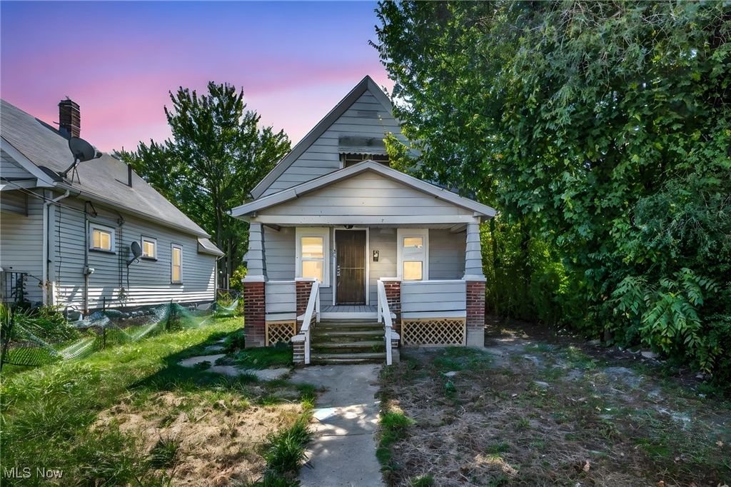 937 W 13th Street, Lorain, OH 44052