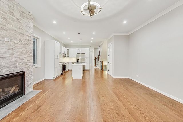 6626 S Ingleside Avenue, Chicago, IL 60637