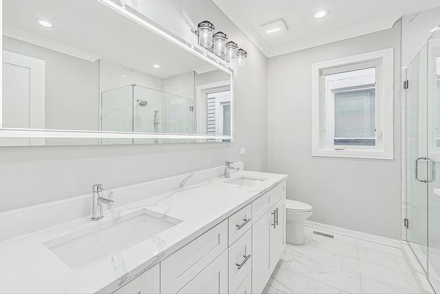 6626 S Ingleside Avenue, Chicago, IL 60637