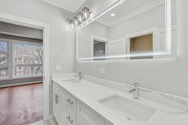 6626 S Ingleside Avenue, Chicago, IL 60637