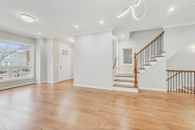 6626 S Ingleside Avenue, Chicago, IL 60637