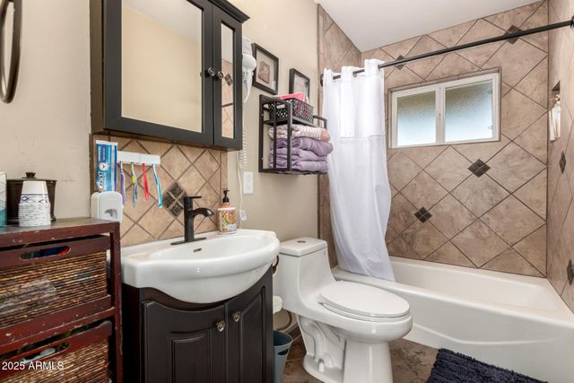 3528 E SHERIDAN Street, Phoenix, AZ 85008