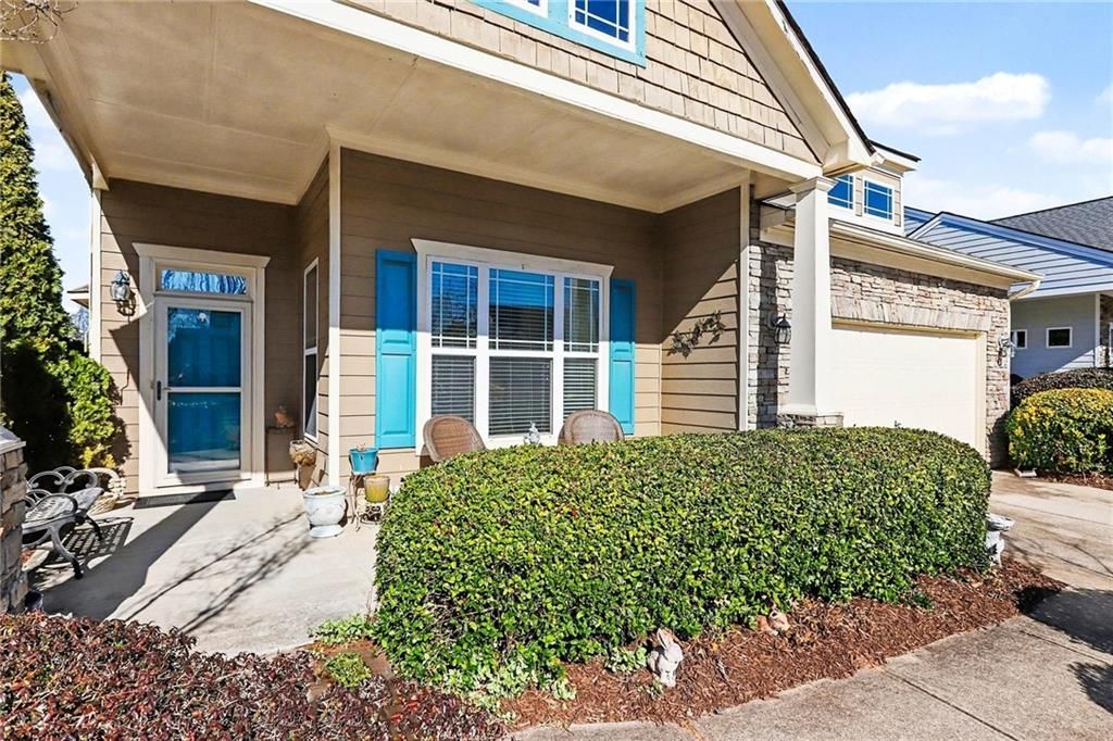 Image 2 of property listing at 5135 Hidden Meadow Drive, Cumming, GA 30040