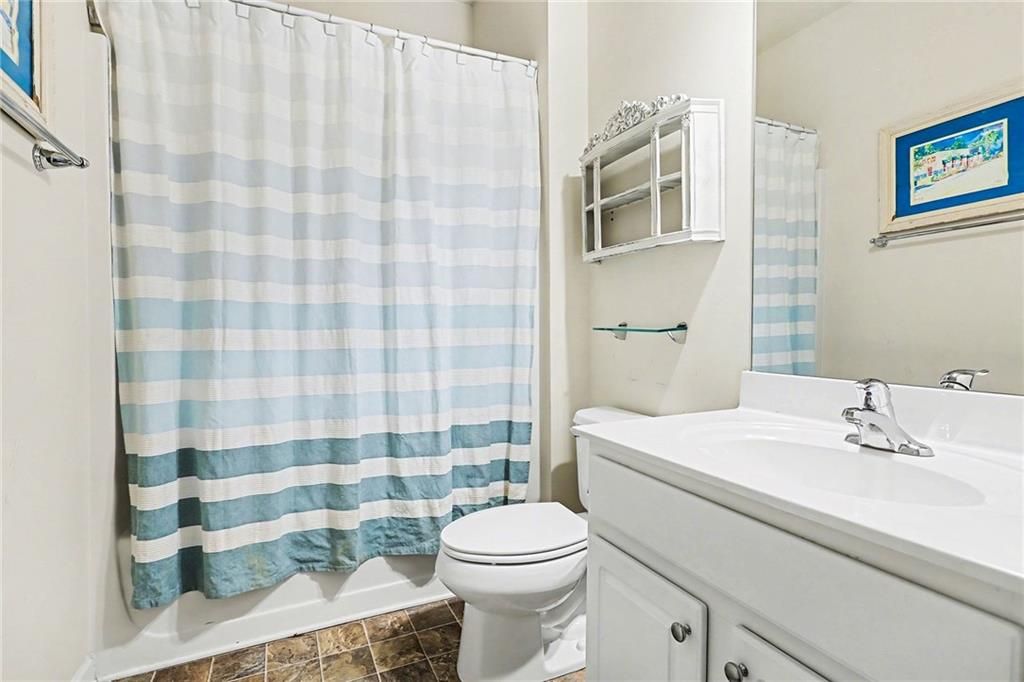 Image 27 of property listing at 5135 Hidden Meadow Drive, Cumming, GA 30040