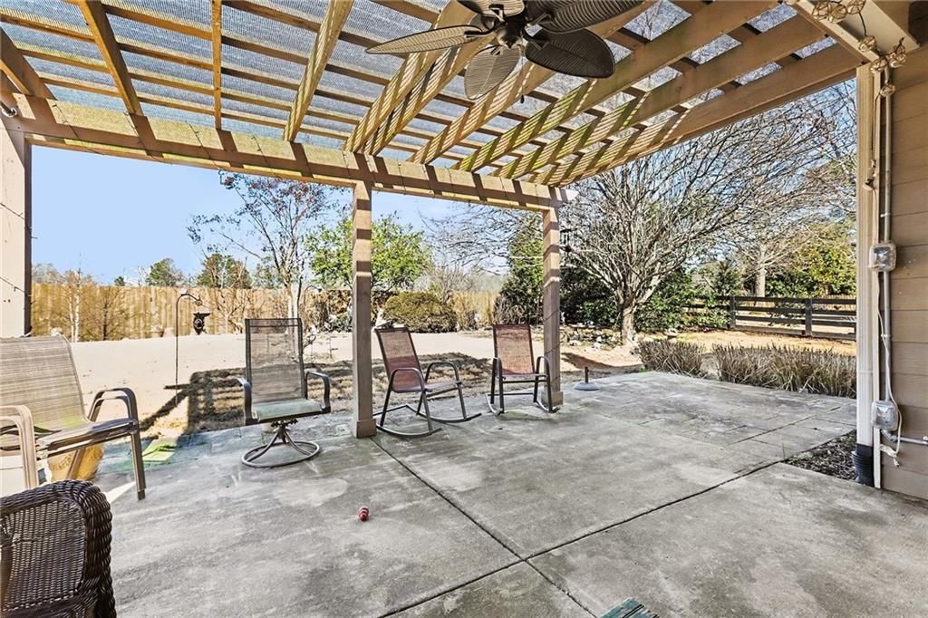 Image 29 of property listing at 5135 Hidden Meadow Drive, Cumming, GA 30040