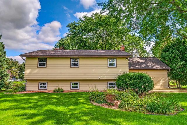 6229 Harvest Lane, Deforest, WI 53532