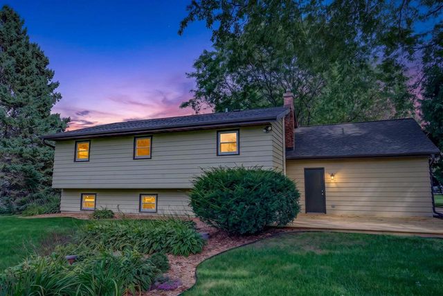 6229 Harvest Lane, Deforest, WI 53532
