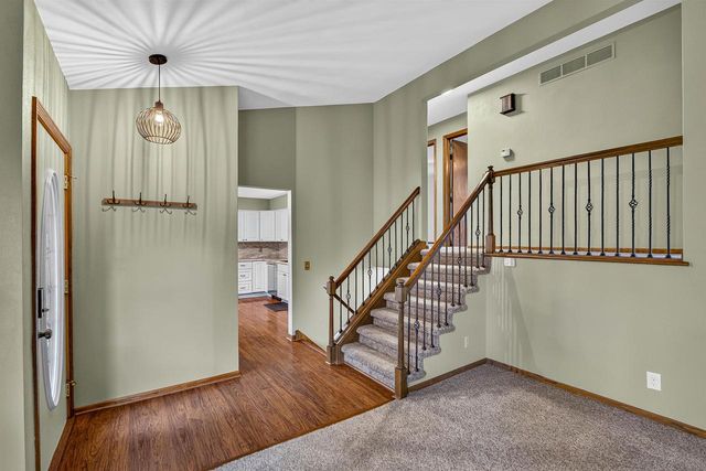 6229 Harvest Lane, Deforest, WI 53532