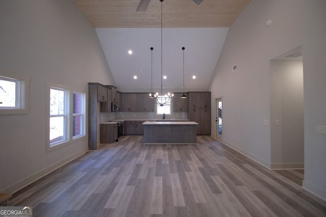 58 Creek Bend Point, Cleveland, GA 30528