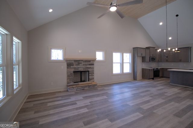 58 Creek Bend Point, Cleveland, GA 30528