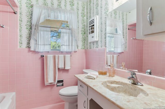 4706 Debbie Drive, San Antonio, TX 78222