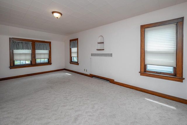 2941 N 72nd STREET, Milwaukee, WI 53210