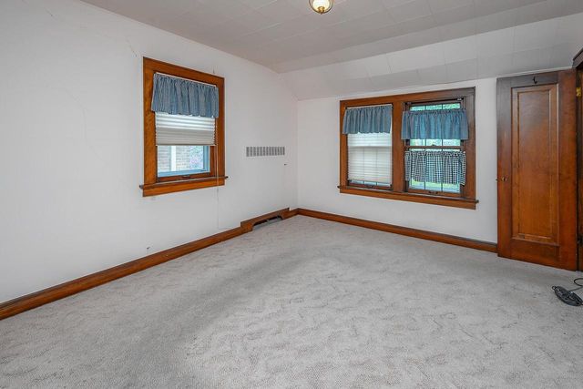 2941 N 72nd STREET, Milwaukee, WI 53210