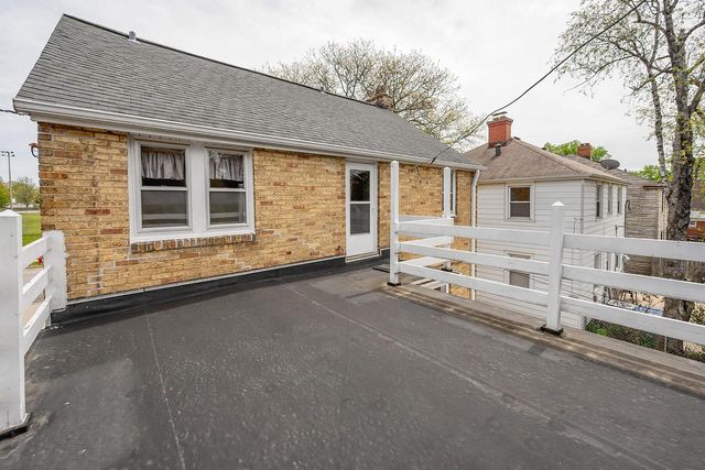 2941 N 72nd STREET, Milwaukee, WI 53210