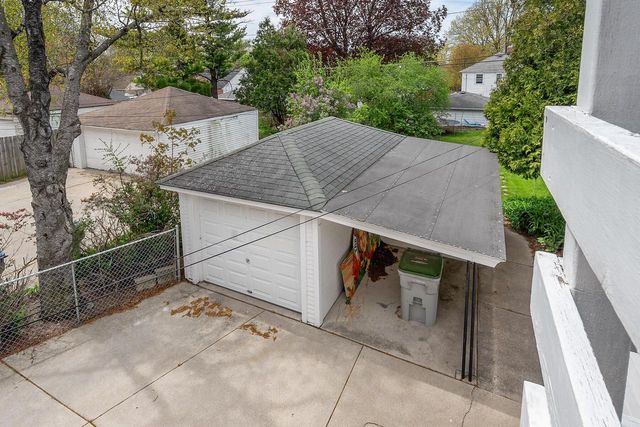 2941 N 72nd STREET, Milwaukee, WI 53210