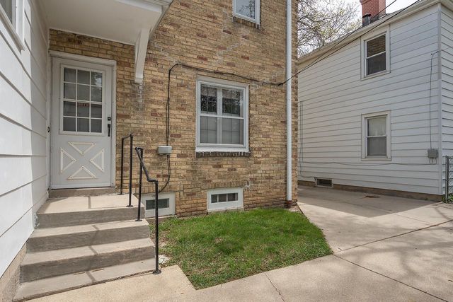 2941 N 72nd STREET, Milwaukee, WI 53210