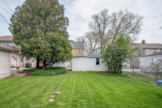 2941 N 72nd STREET, Milwaukee, WI 53210