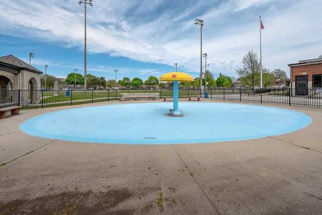 2941 N 72nd STREET, Milwaukee, WI 53210