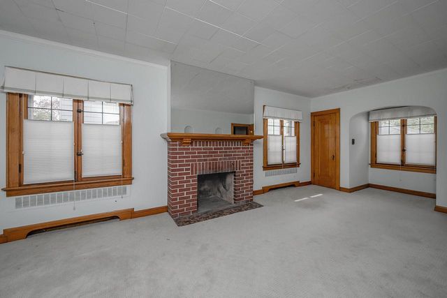 2941 N 72nd STREET, Milwaukee, WI 53210